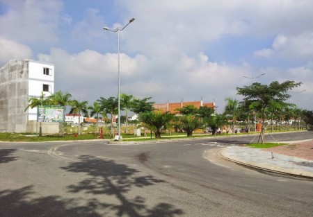 Đất mặt đường xã Văn Giang có gì đáng chú ý?