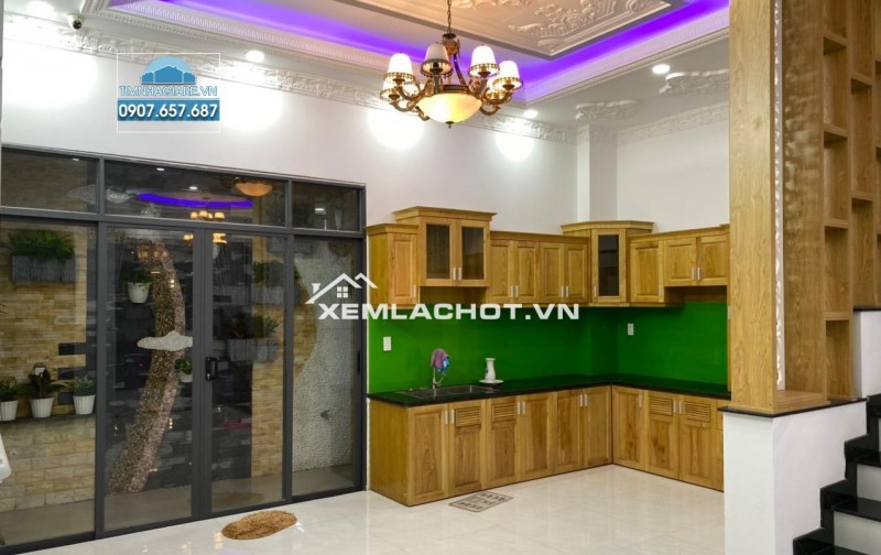 Chính chủ cần Bánnhà 66m 3 tầng 3 ngủ 3 wc pt sân phơi Hướng Đông tt Bìa nở hậu ngang 4,65m đuôi hơn 5m Giá 5 tỷ có thỏa thuậnLiên hệ Hoàng :