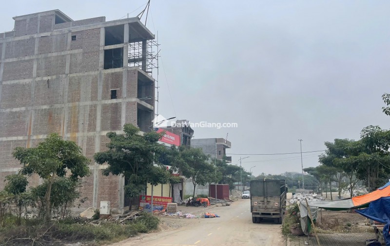 Bán Đất Đấu Giá Xã Đông Tảo 90M2 Đối Diện Chợ Mới 3ha, Gần Dự Án Sungroup 1760ha