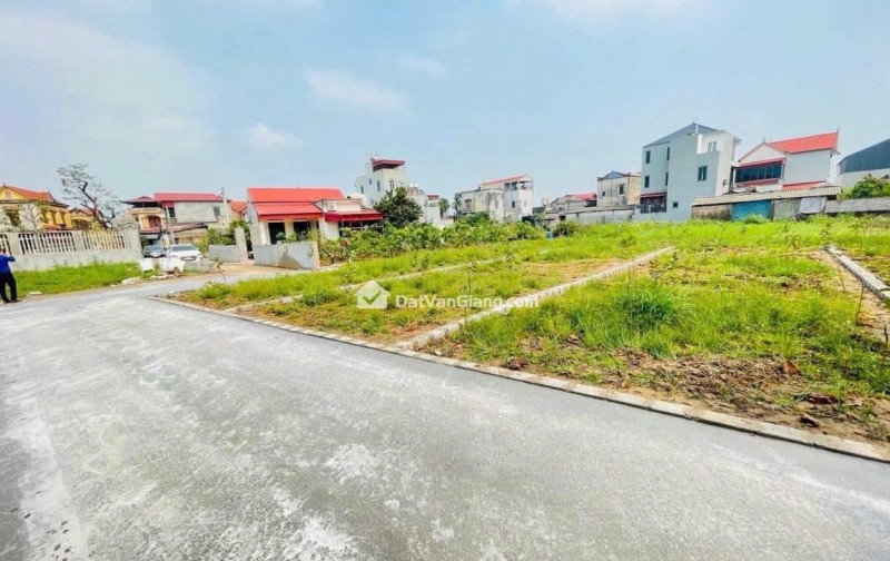 Bán Đất Văn Giang Hưng Yên 65,6m2 Ấp Kim Ngưu Tân Tiến Ô Tô Vào Tận Đất Giá Chỉ 4x Triệu M2