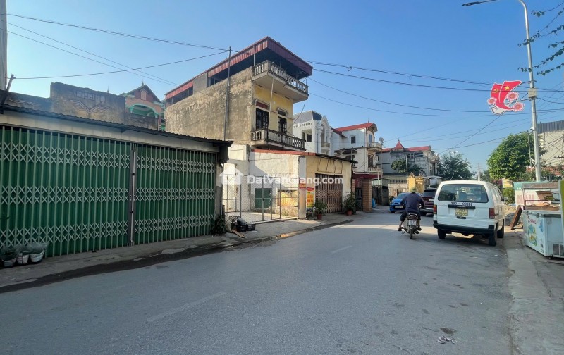 Đất mặt đường kinh doanh văn giang hưng yên 95m2 tại Thôn Bến, Phụng Công 3 xe tránh 8xtỷ