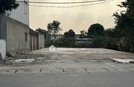 Bán đất thổ cư Văn Giang 101,93m2, 2 Mặt Tiền Đường Huyện, View Sông, Sát Vin 3, Giá Chỉ 5xtr/m2