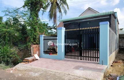 Bán Nhà Cấp 4 Mới Xây 75M2 Tại Phụng Công Văn Giang Gần Chợ Trường Học