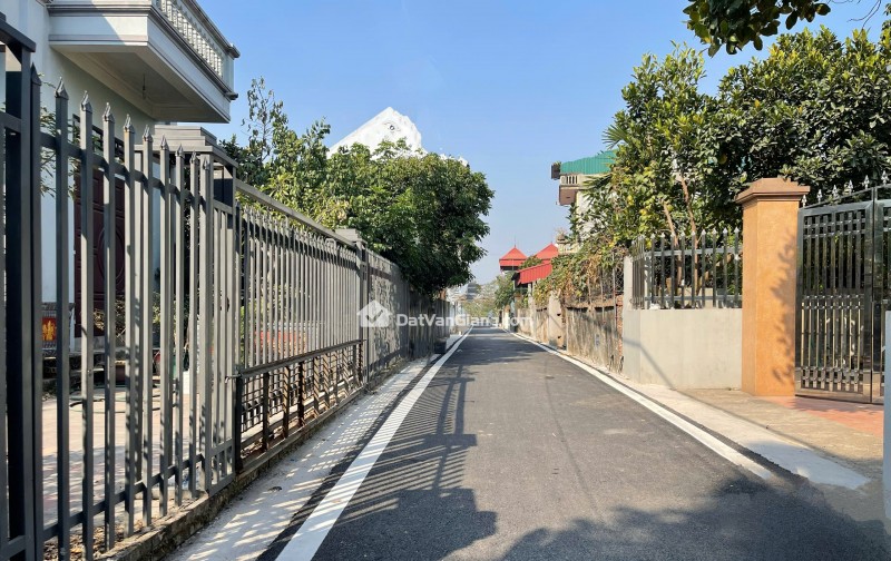 Bán đất thổ cư Văn Giang 188,9m2, 2 Mặt tiền 7,8m, Cạnh ĐHBK CS2, Sát Ecopark, Ô tô 7 chỗ thông