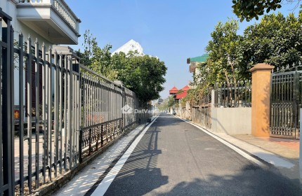 Bán đất thổ cư Văn Giang 188,9m2, 2 Mặt tiền 7,8m, Cạnh ĐHBK CS2, Sát Ecopark, Ô tô 7 chỗ thông