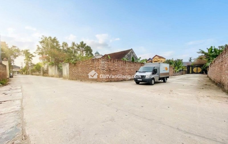 Bán 90m2 đất Đông Tảo, đường 2 xe tránh, nhỉnh 2 tỷ