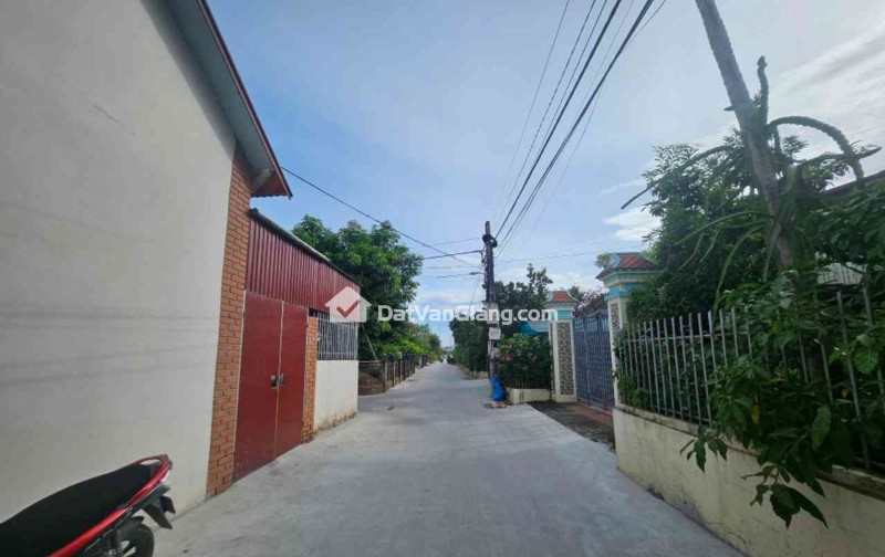 Bán đất Trung Tâm Văn Giang - Hưng Yên , đường rộng , oto để trong nhà
