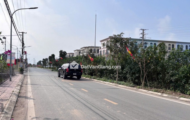Siêu Phẩm Lô Góc Đất Văn Giang 400m2, Mặt Tiền Khủng 18m Và 25m, Sát Vinhomes OCP2, Giá 5x Tr/M2