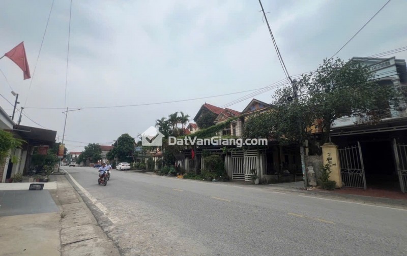 BÁN ĐẤT THÔN VĨNH LỘC MẶT TIỀN RỘNG Ô TÔ ĐỖ CỬA GÍA ĐẸP
