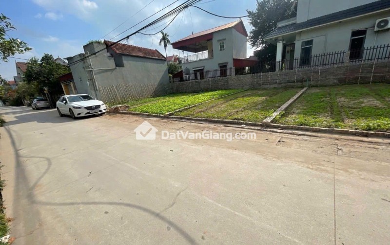 Đất Văn Giang Lô Góc 75m2 Nở Hậu 7.6m Trục Chính Ô Tô Tránh Giá 4.x Tỷ