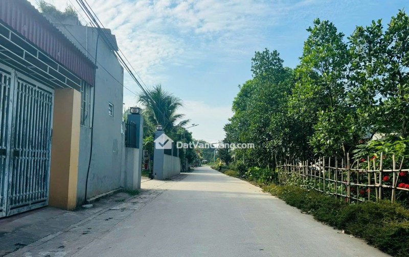 Bán Lô Đất Văn Giang 72.1m2 Mặt Tiền Khủng 7.2m Sát Đại Học Bách Khoa, Giá Chỉ 4x Triệu/m2