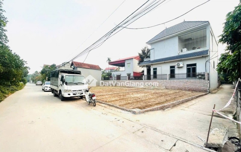 Đất Văn Giang Lô Góc 75m2 Nở Hậu 7.6m Trục Chính Ô Tô Tránh Giá 4.x Tỷ