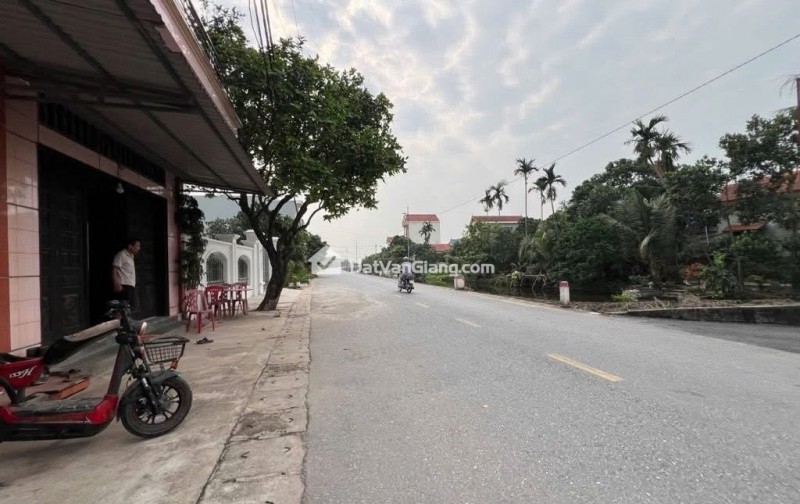 Bán đất Trung Tâm Văn Giang - Hưng Yên , đường rộng , oto để trong nhà