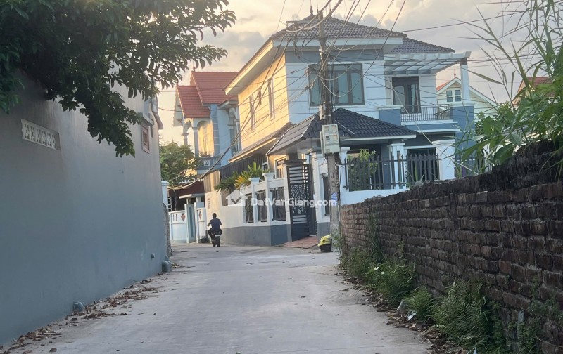 Bán đất Hoàn Long - Yên Mỹ - Hưng Yên- đường thông các ngả , oto đỗ cửa