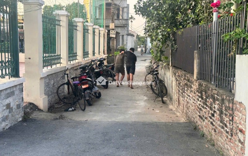 Bán 90m² Đất Quán Trạch Văn Giang – Ô Tô Đỗ Cửa, Full Thổ Cư, Vị Trí Đẹp