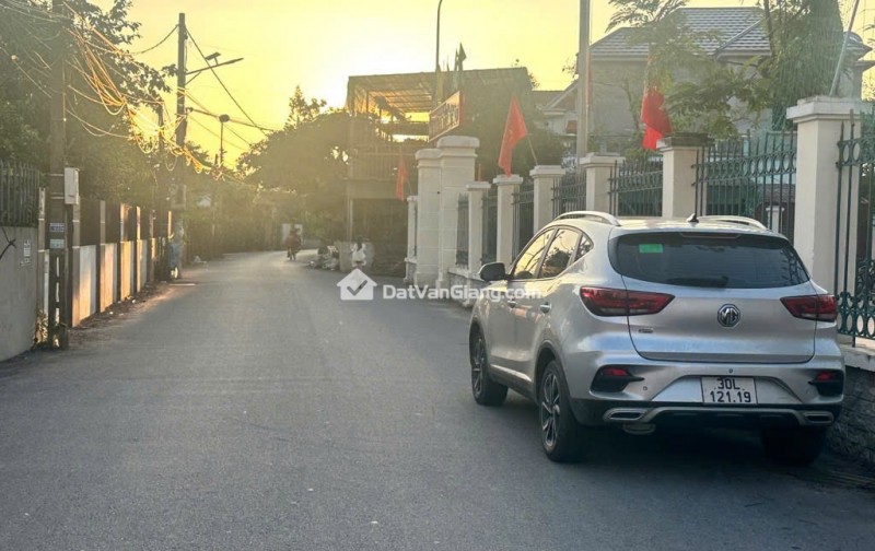 Bán 90m² Đất Quán Trạch Văn Giang – Ô Tô Đỗ Cửa, Full Thổ Cư, Vị Trí Đẹp