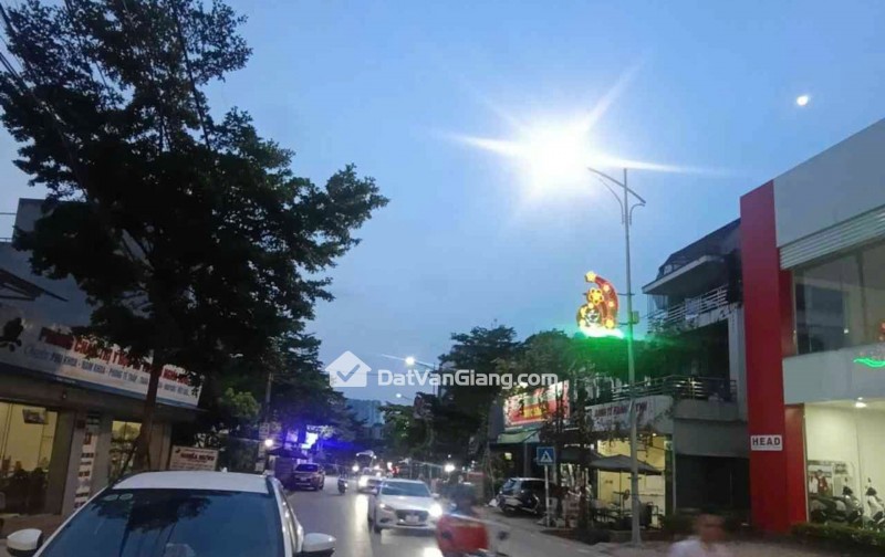 Bán 111m² Đất Mặt Phố Dốc Đê Phụng Công Văn Giang – 2 Mặt Tiền, Kinh Doanh Tốt
