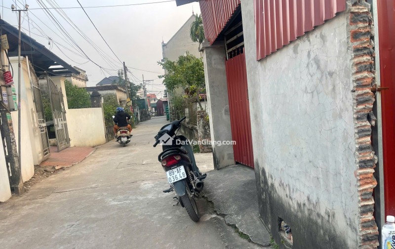 Bán 51m² Đất Thổ Cư Vĩnh Tuy Văn Giang, Đông Nam, Giá Chỉ 2.x Tỷ