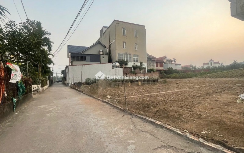 Bán 51m² Đất Thổ Cư Vĩnh Tuy Văn Giang, Đông Nam, Giá Chỉ 2.x Tỷ