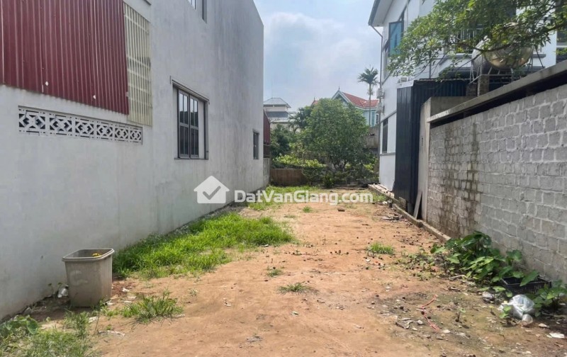 Đất Văn Giang 129.3m2 Mặt Tiền 5.5m Hướng Đông Nam Vượng Khí Ô Tô Tận Cửa Giá 3x Tr/M2