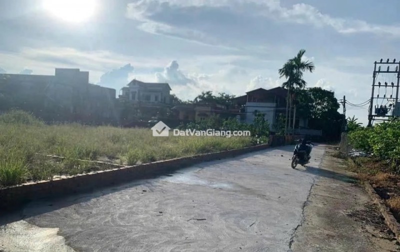 Bán Gấp Siêu Phẩm Đất Văn Giang 73,5m2 Full Thổ Cư Mặt Tiền Khủng 6,45m Giữa Quần Thể Siêu Dự Án