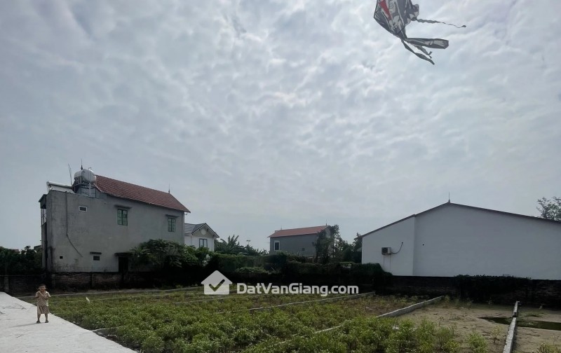 Siêu Phẩm Đất Văn Giang 90,6m2 Full Thổ Cư Mặt Tiền 4,68m Ô Tô Tới Nơi Giá Chỉ 2,99 Tỷ