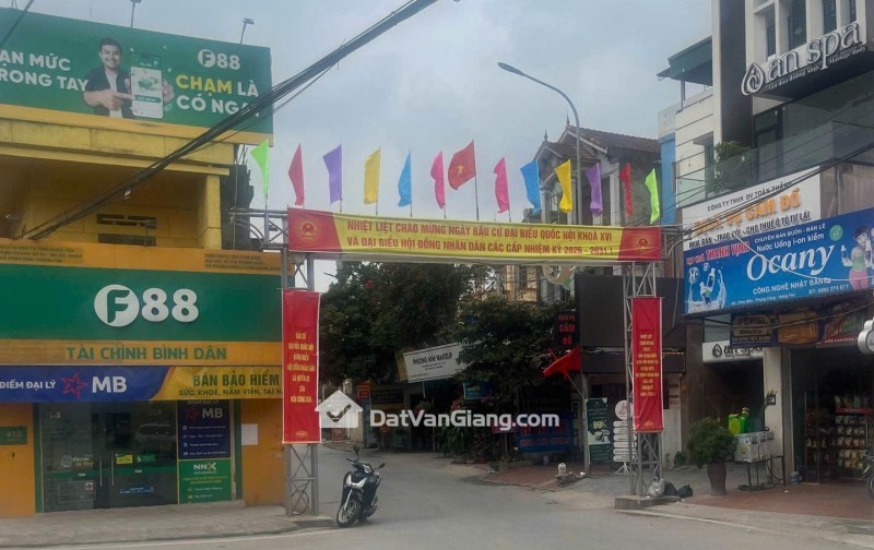 Bán Nhà 3 Tầng Trên Đất 251m² Thôn Bến Văn Giang – Có Dòng Tiền, Gần Ecopark