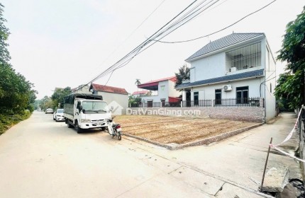 Đất Văn Giang Lô Góc 75m2 Nở Hậu 7.6m Trục Chính Ô Tô Tránh Giá 4.x Tỷ