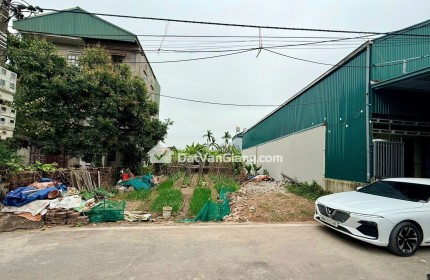 Bán Đất Văn Giang 373m2 Mặt Tiền Rộng 10.8m Ô Tô Đỗ Tận Cửa Tiềm Năng Đầu Tư Vượt Trội