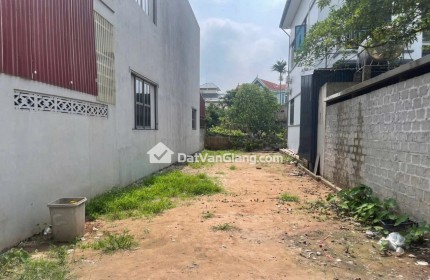 Đất Văn Giang 129.3m2 Mặt Tiền 5.5m Hướng Đông Nam Vượng Khí Ô Tô Tận Cửa Giá 3x Tr/M2