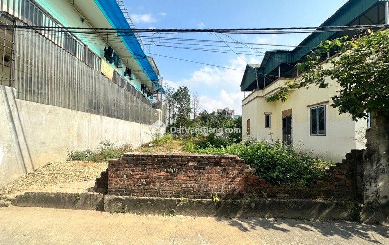 BÁN ĐẤT TẶNG NHÀ 2 TẦNG -  GIÁ ĐẦU TƯ- KHU VỰC TIỀM NĂNG THẬT HIẾM CÓ 1- O -2