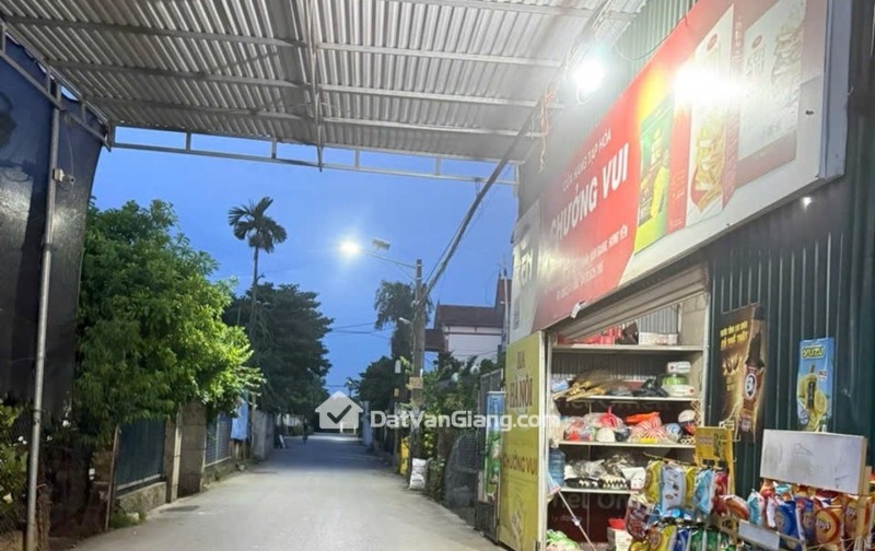 LÔ HIẾM VĂN GIANG MẶT NGÕ Ô TÔ TRÁNH NHAU GIÁ ĐẦU TƯ