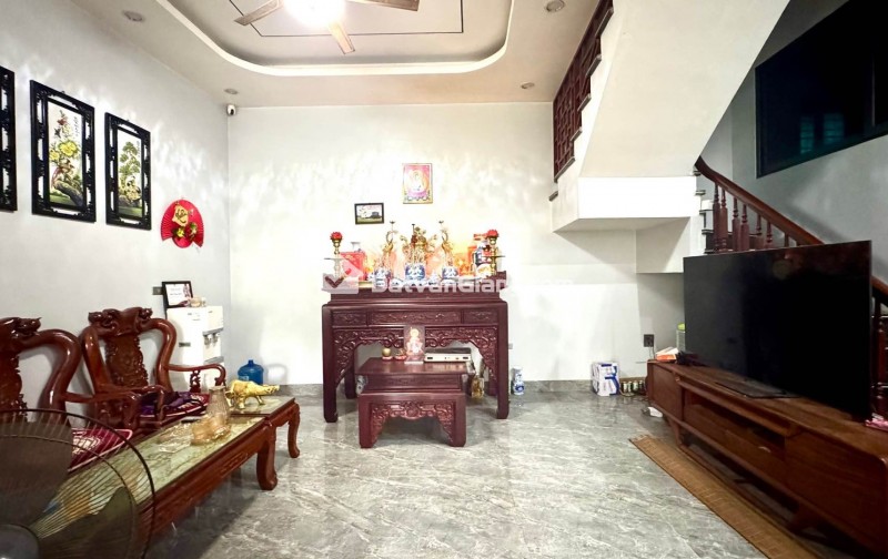 bán nhà 3 tầng -75m2 -tại chí trung - tân quang - văn lâm- hưng yên