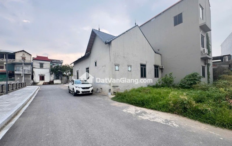 bán đất ,chí trung-văn lâm, nhìn thằng ra hồ gió lộng, 52m2, nhỉnh 4,65 tỷ