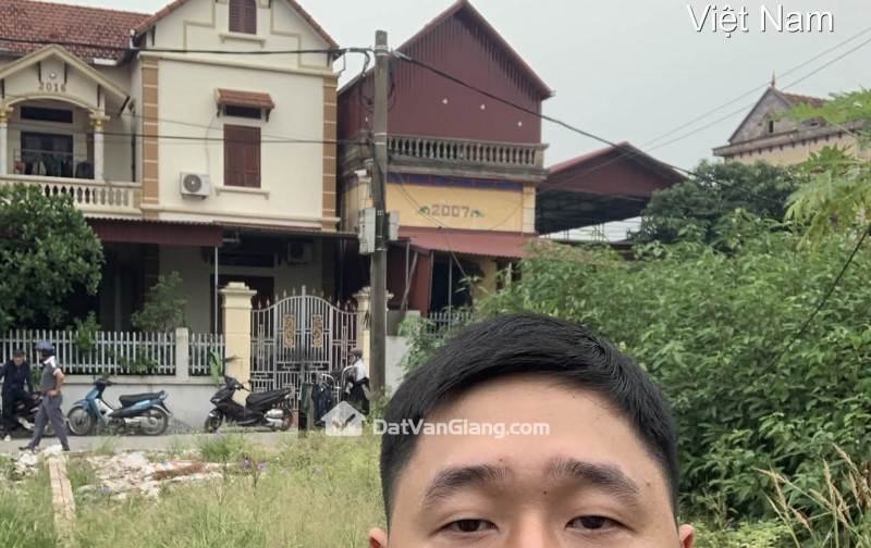  72m mễ sở đường aspalt ô tô tránh nhau giá đầu tư 