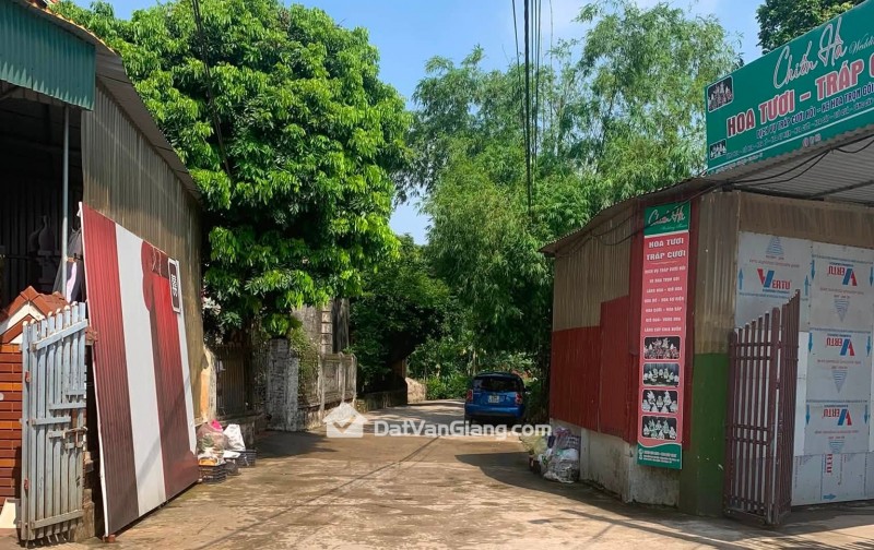  lô góc văn giang 2 mặt thoáng đường ô tô thông 2 đầu
