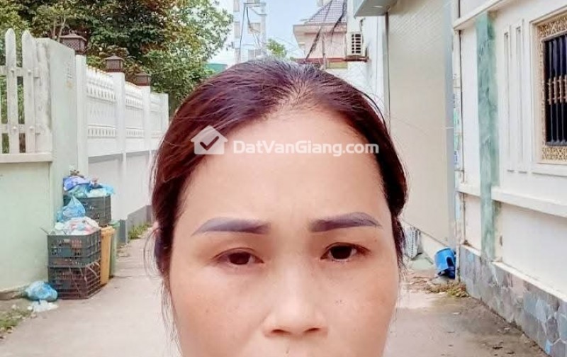 BÁN ĐẤT TẶNG NHÀ 2 TẦNG -  GIÁ ĐẦU TƯ- KHU VỰC TIỀM NĂNG THẬT HIẾM CÓ 1- O -2