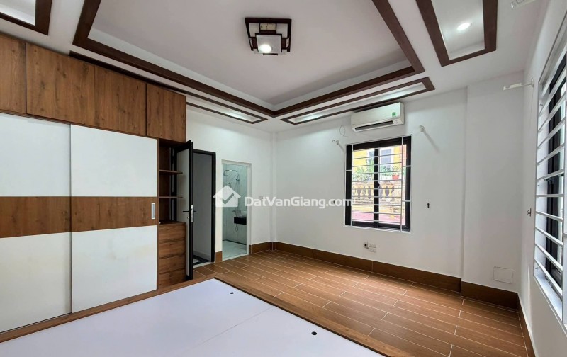 CHỈ CÒN HƠN TỶ NHÀ MỸ HÀO -TIỆN ÍCH. GẦN TRƯỜNG Gần CHỢ VÀ Gần KHU CÔNG NGHIỆP : - 45m2 - tk 3 phòng ngủ  - Giá chỉ hơn 1Tỷ *Xem nhà liên hệ : 0862222629
