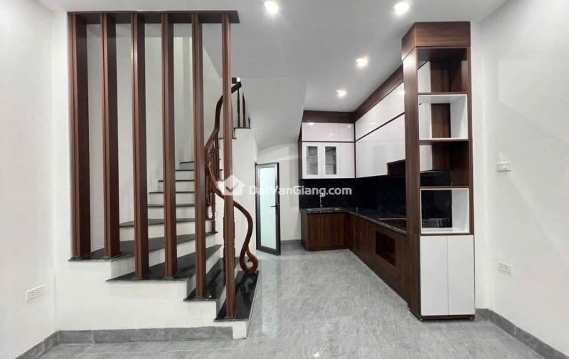 tài chính chỉ 1.7 tỷ bạn  sở hữu nhà đẹp ở ngay. trung tâm mỹ hào - hưng yên 3 bước chân ra chợ , 5 bước ra trường học cấp 1, cấp2 , gần  khu công nghiệp - tiện ích ngập tràn. . kết nối giao thông thuận tiện đi hà nội hải phòng và các tỉnh lân cận . -dt 4