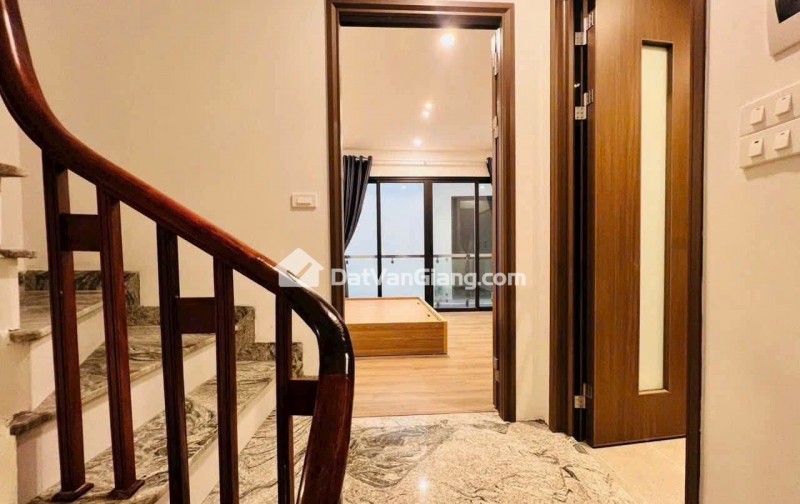 chỉ hơn 1 tỷ bạn sở hữu ngay nhà -mỹ hào - hưng yên 3 bước chân ra chợ , 5 bước ra trường học cấp 1, cấp2 ,7 bước  ra khu công nghiệp - tiện ích ngập tràn.  - 51m2
