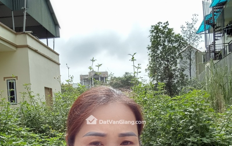BÁN ĐẤT TẶNG NHÀ 2 TẦNG -  GIÁ ĐẦU TƯ- KHU VỰC TIỀM NĂNG THẬT HIẾM CÓ 1- O -2