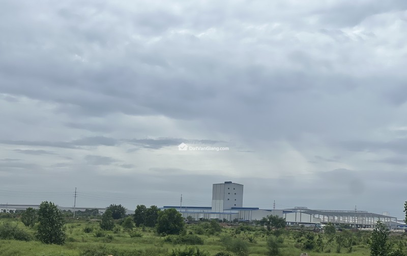 Bán 95m đất Kênh Cầu - Đồng Than - Yên Mỹ- Kinh Doanh tốt