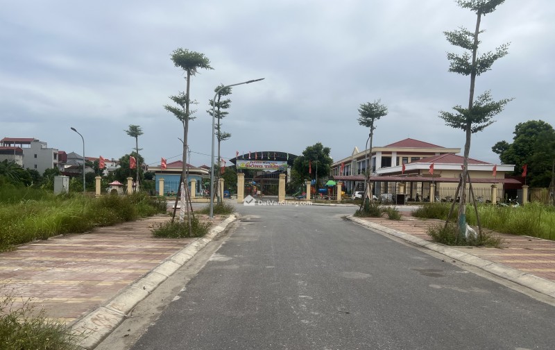 Bán 95m đất Kênh Cầu - Đồng Than - Yên Mỹ- Kinh Doanh tốt
