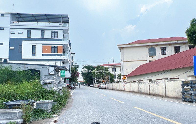 Bán đất 100m đất Văn Giang -Hưng Yên . Trục chính kinh doanh gần trượng chợ