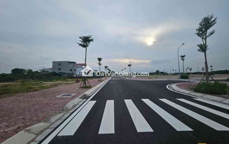 bán đất giãn dân đông tảo- khoái châu - hưng yên, sát đường 382, 2 mặt đường thoáng sáng