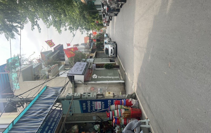 nhà trung tâm như quỳnh / kinh doanh tốt / gần trường , chợ - trường đại học