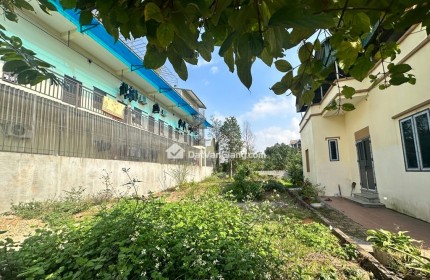 BÁN ĐẤT TẶNG NHÀ 2 TẦNG -  GIÁ ĐẦU TƯ- KHU VỰC TIỀM NĂNG THẬT HIẾM CÓ 1- O -2
