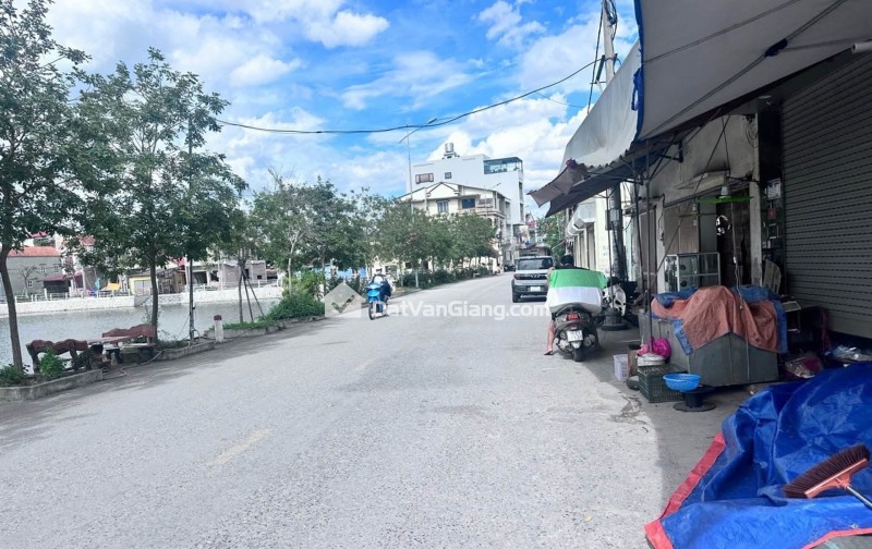 cần tiền  bán 75m2 -đất ơ thôn lại ốc - long hưng - văn giang