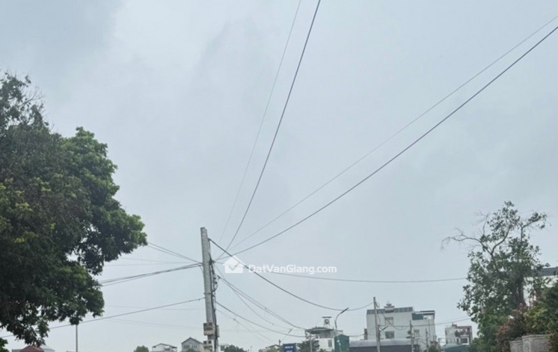 cần tiền  bán 75m2 -đất ơ thôn lại ốc - long hưng - văn giang