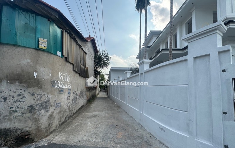 bán đất , nghĩa trai-văn lâm, phân lo ô tô đỗ cửa, 44m2, nhỉnh 2 tỷ